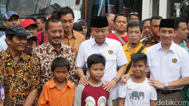 Jonan Berangkatkan 1.400 Pegawai ESDM Mudik Gratis