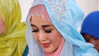 Paramitha Rusady saat ditemui di Masjid Al Barkah, Bandara Soekarno Hatta, Tangerang pada Rabu (21/6).