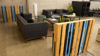 Setiap karyawan diberi insentif USD 250 per bulan jika mereka ingin bekerja di co-working space atau kedai kopi seperti Starbucks. Foto: Scott Beale/scottbeale.org