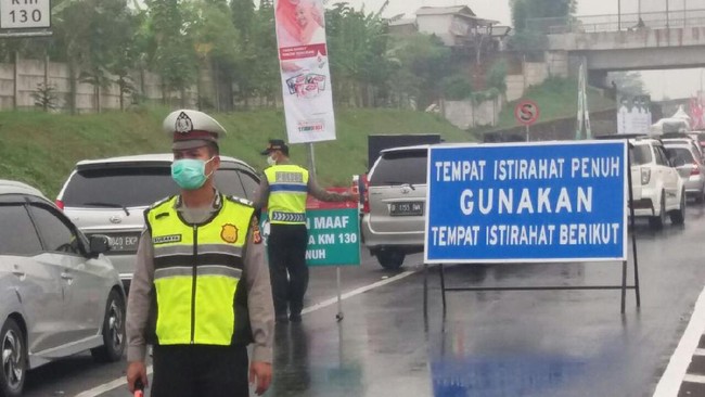 Ragam Respons soal Rest Area Bebas McD dan Starbucks Cs