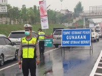 Ragam Respons soal Rest Area Bebas McD dan Starbucks Cs