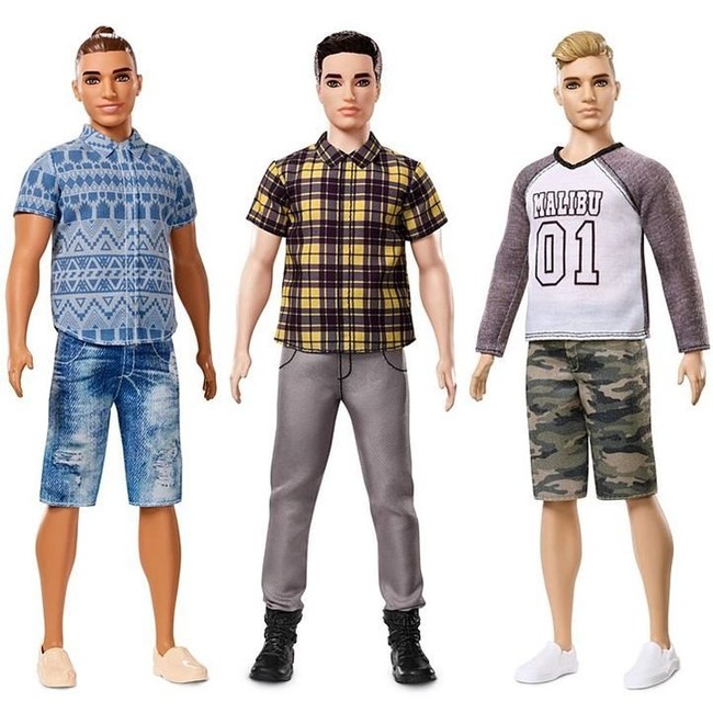 Kecintaannya pada boneka Ken sudah muncul saat usia Jonny Dylan baru lima tahun. Rambut Ken yang pirang, dengan mata biru dan bulu mata hitam dan kulit cokelat, Ken adalah sosok ideal bagi Jonny. Foto: Dok. Mattel