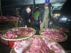75 Kg Daging Gelonggongan Ditemukan di Pasar Legi Solo