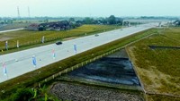 Meski masih sebagai jalur alternatif, namun jalan tol ini sudah layak untuk dilintasi para pemudik. Dok, Kementerian PUPR.