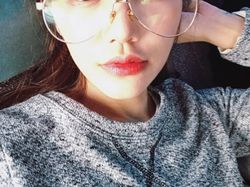 Masih Cantik Seperti ABG, Tebak Usia Wanita Ini?