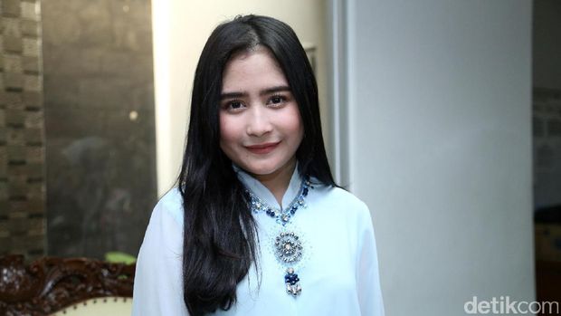 Diminta Taaruf oleh Sang Ayah, Prilly Latuconsina: Aduh!