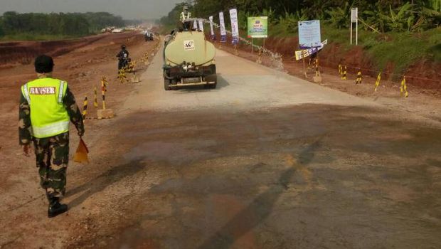 Tol Batang-Semarang Ditarget Selesai 2018.