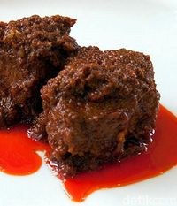 Potong Daging Sebesar Ini Jika Akan Dimasak Rendang