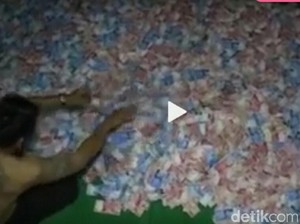 Ini Dia Perekam Video Kades Nono Tidur di Atas Tumpukan Uang