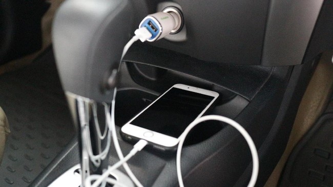 6 Tips Biar Kaca Mobil Nggak Dipecah Maling