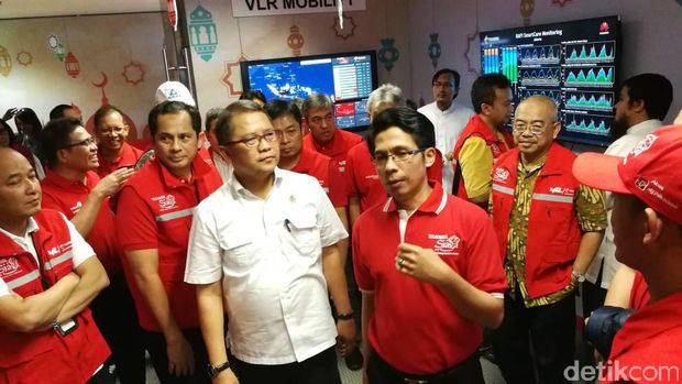 Menkominfo ke Dirut Telkomsel: Karyawan Dikasih Bonus, Dong