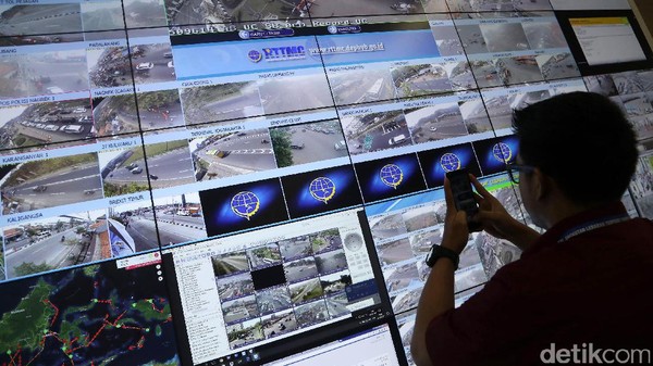 Kemenhub Pantau Arus Mudik 24 Jam Penuh