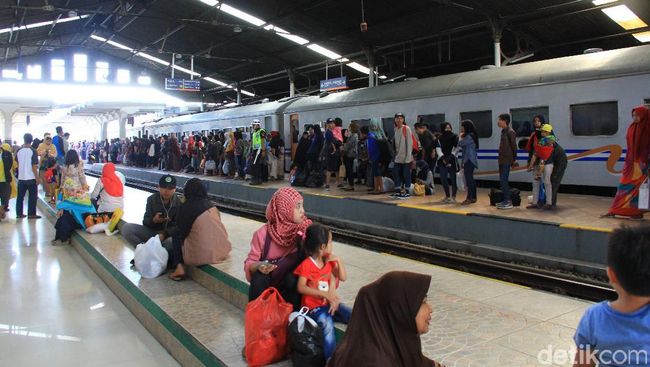 Sabtu-Minggu Besok Puncak Arus Balik dengan Pesawat dan 