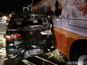 2 Mobil dan 2 Bus Terlibat Kecelakaan di Tol Semarang-Bawen