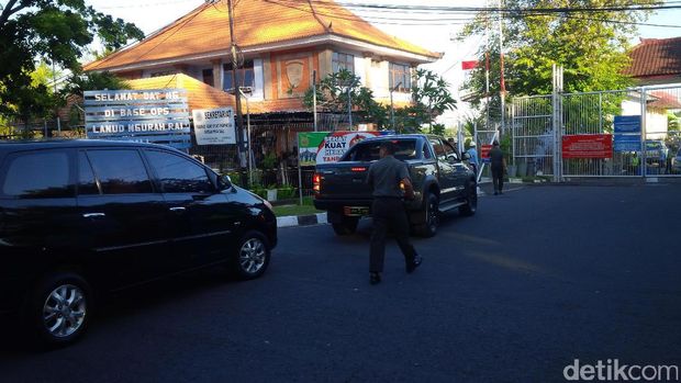 Mobil Rombongan Obama Terparkir di Lanud Ngurah Rai