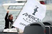 Larry Ellison, Playboy Super Kaya di Jagat Teknologi