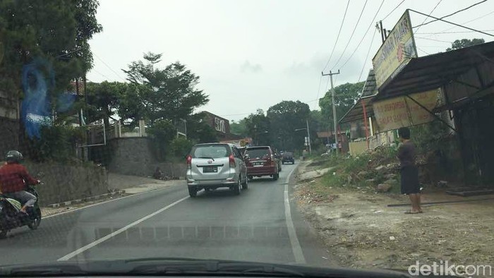 Macet Mudik, Lalin Jalan Tanjungsari Sumedang Dibuat Searah