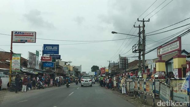 Macet Mudik, Lalin Jalan Tanjungsari Sumedang Dibuat Searah