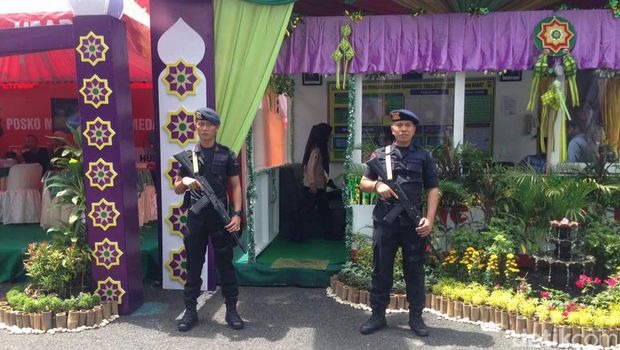 Pengamanan di Stasiun Medan, Jumat (23/6/2017)