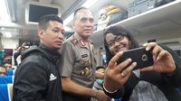 Wakapolri dan Kapolda Metro Pantau Arus Mudik di Stasiun Senen