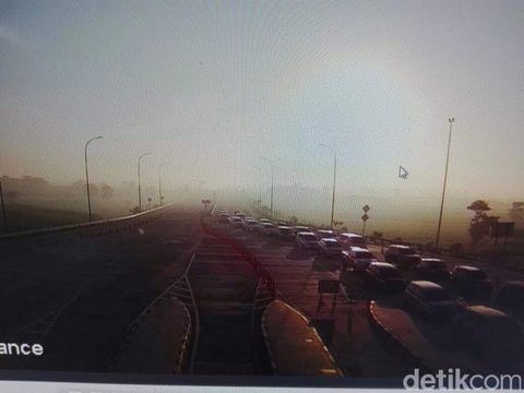 Kepadatan sempat terjadi di Tol Mo-Ker (Foto dok humas PT MHI)