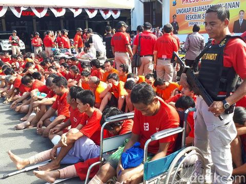 Penjahat Jalanan di Surabaya Dibekuk