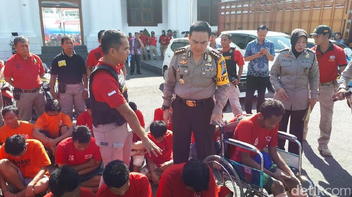 Puluhan Penjahat Jalanan di Surabaya Dibekuk