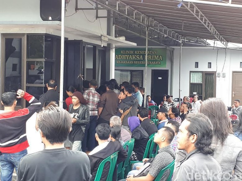 Cuti Lebaran, Kejari Surabaya Tetap Layani Pengambilan 3 