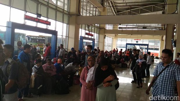 7.440 Pemudik Telah Berangkat dari Terminal Pulogebang di H-2 Lebaran