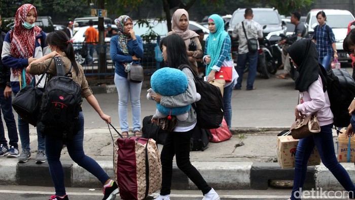 Puncak Arus Mudik di Terminal Kampung Rambutan Diprediksi Hari Ini