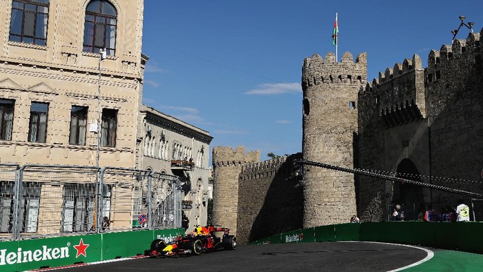 Hari Jumat Paling Positif untuk Verstappen