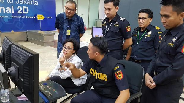 H-1 Lebaran, Sri Mulyani Sidak ke Bandara Cengkareng
