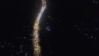 Selain volume kendaraan yang semakin bertambah, terjadi bottle neck atau penyempitan jalur karena kepadatan arus lalu lintas dari Nagreg sampai Limbangan dan Malangbong Garut. 