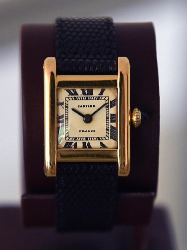 Kim Kardashian Beli Jam Tangan Rp 5,2 M Peninggalan Jackie Kennedy