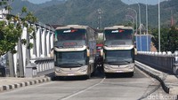 Selama musim Mudik Idul Fitri kali ini, PT Putera Mulya Sejahtera melakukan ujicoba bus Double Deckernya hingga Klaten. Rutenya Bogor-Jakarta-Semarang-Kartosuro-Klaten. Uji coba itu untuk melihat sejauh mana minat pelanggan mereka di seputar Klaten. Foto: PT Putera Mulya Sejahtera