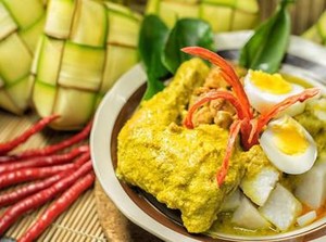 Mau Makan Ketupat Enak Tanpa Repot? Mampir Saja ke 4 Restoran Indonesia Ini