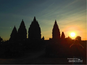 Kangen Suara Gamelan, Obama Bawa Keluarga ke Prambanan