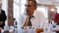 Saat wawancara tahun 2009, Hefner menyatakan dukungan ke Barack Obama. Aku mendukung Obama. Aku sangat senang bila sempat melihat pria kulit hitam jadi presiden. Menurutku, dia adalah pria yang baik, ucapnya saat itu.  (Foto: Obama / Getty Images)