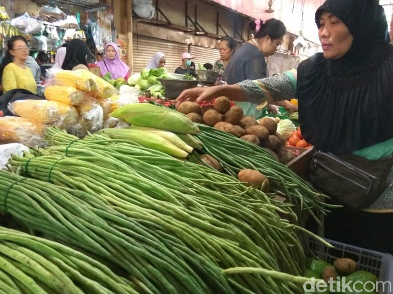 Ini Kritik untuk Pengelolaan Pasar di Surabaya Ini Kritik untuk Pengelolaan Pasar di Surabaya