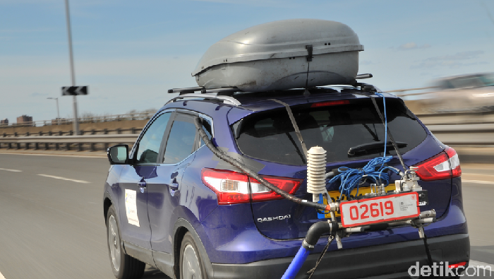 Roof box