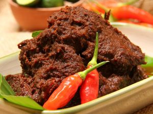 Makanan Khas Indonesia yang Mendunia dari Rendang Hingga Bakwan
