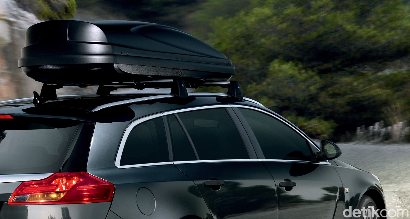 Roof box