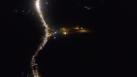 Kendaraan berbaris bak semut.