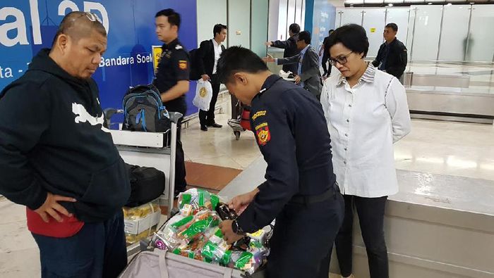 Tak Mau Kena Pajak di Bandara RI? Cek Dulu Harga Barang 