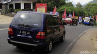 Kendaraan pribadi mendominasi jalur selatan Jawa tersebut.