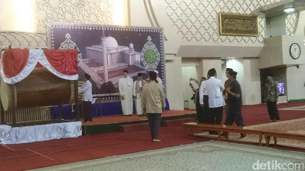 Suasana takbiran di Masjid Istiqlal.
