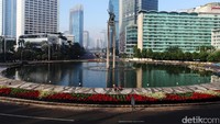 Bertepatan dengan Hari Raya Idul Fitri, car free day di ruas Jalan Sudirman-Thamrin ditiadakan.
