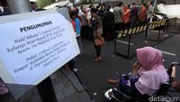 Jusuf Kalla menggelar open house dari pukul 17.00 WIB hingga 22.00 WIB.