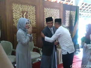 Gelar Open House, Ridwan Kamil: Sesuai Janji, Tak Tanya Kapan Nikah