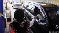 Dari data yang dihimpun dari PJR Tol Padaleunyi Unit II, kendaraan yang keluar dari gerbang Tol Cileunyi mencapai 7.447 kendaraan, tercatat dari Pukul 09.00-12.00 WIB.